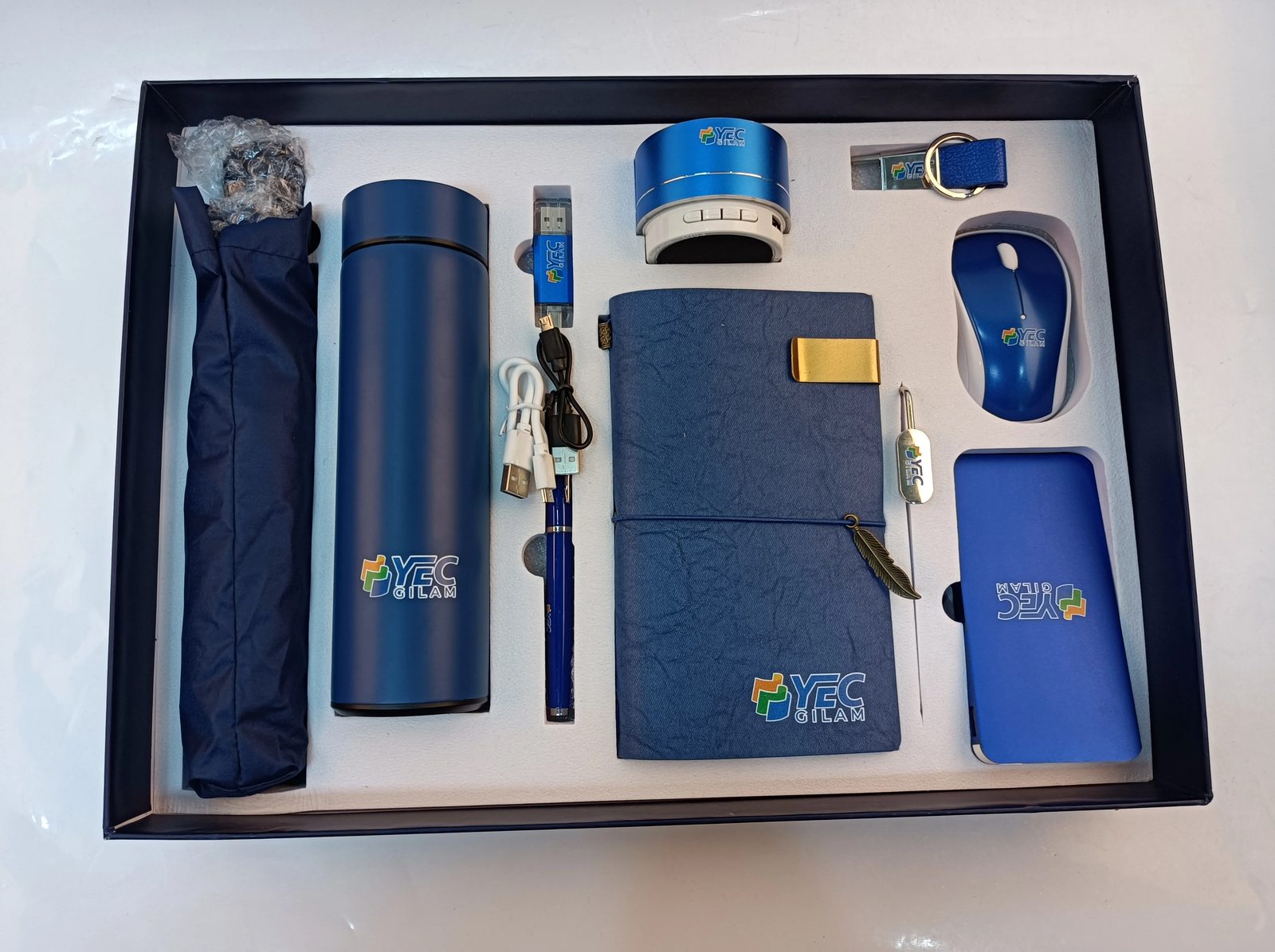 "1. 304 stainless metal bottle without temperature display Gift Set gallery 2