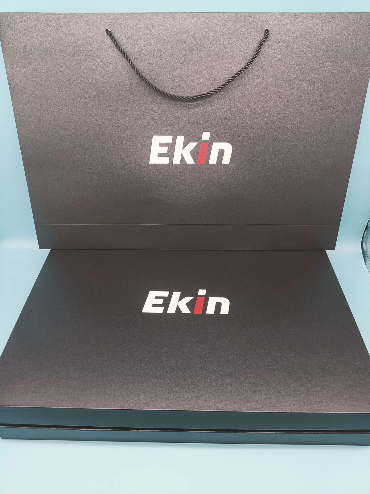 Premium Corporate Gift Set with Stainless Steel Bottle, Umbrella & Tech Accessories gallery 3