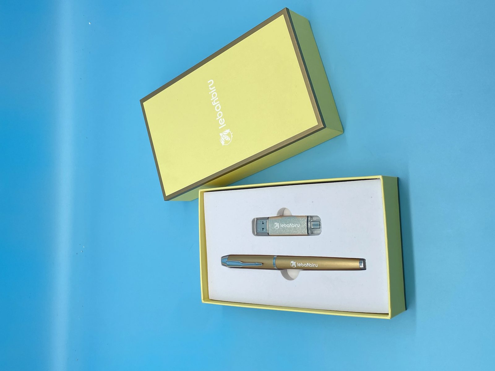 USB flash drive 16G or customized capacity Gift Set gallery 2