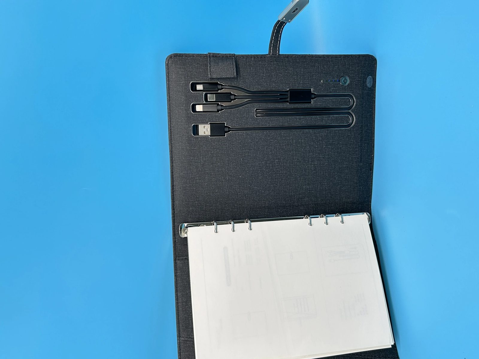 Notebook: 8,000mAh + U flash drive 16GB + wireless charger 5W + light up logo 7 colors Gift Set