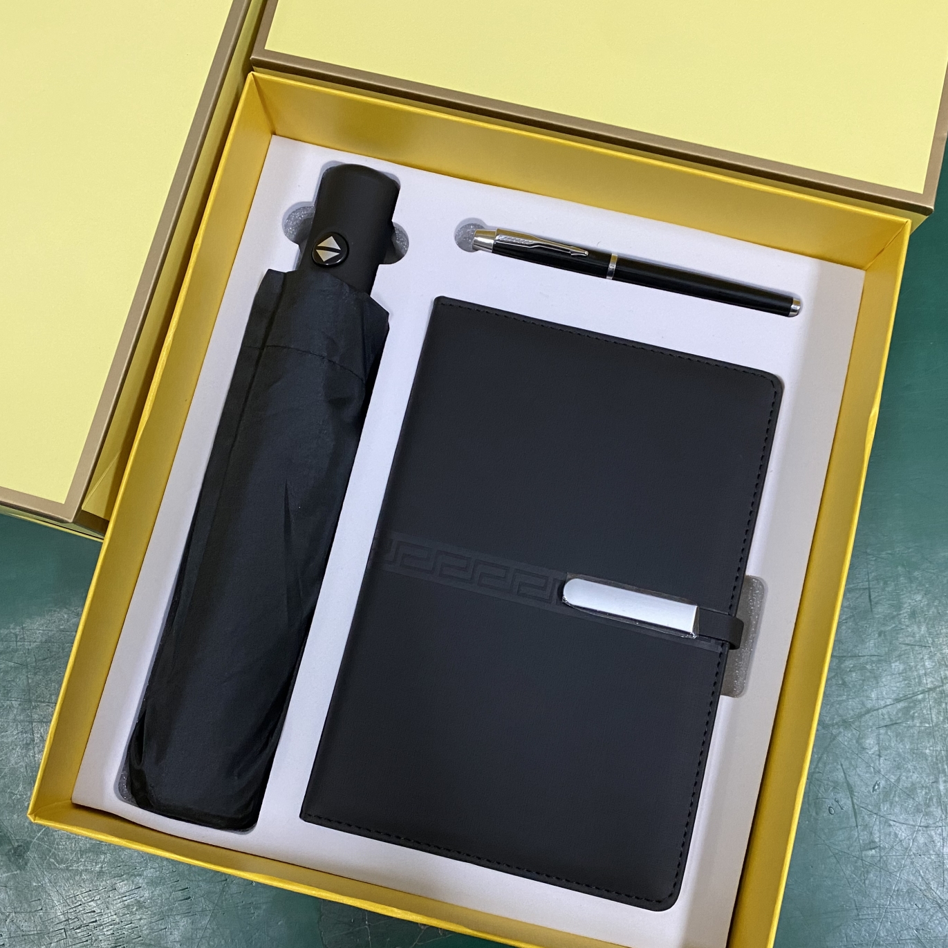 Umbrella, Metal Pen and Perfect Binding A5 Notebook Gift Set