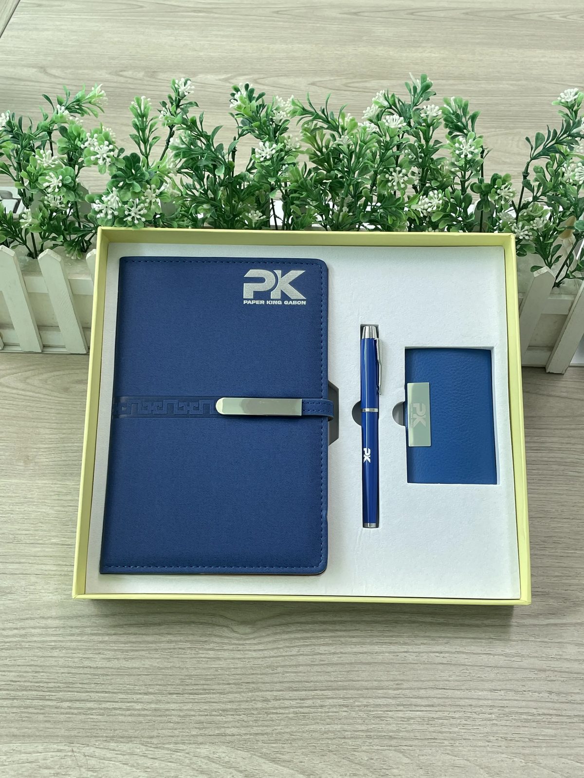 A5 Perfect Binding Notebook, PU + Metal Cardholder and Metal Pen Gift Set gallery 1