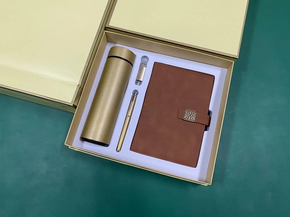 A5 Perfect Binding Notebook, Type C + PC OTG USB Drive 16GB, Metal Pen and 304 Stainless Steel Bottle Gift Set