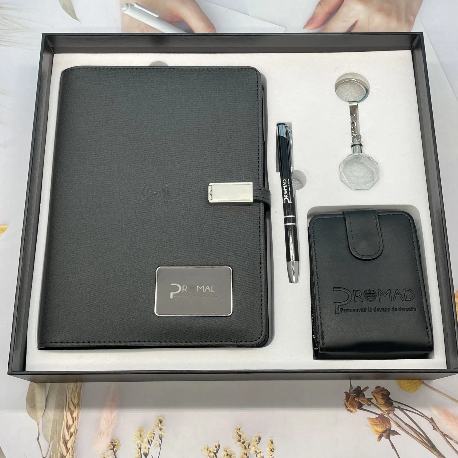 Power bank notebook: 8,000mAh + Gift Set