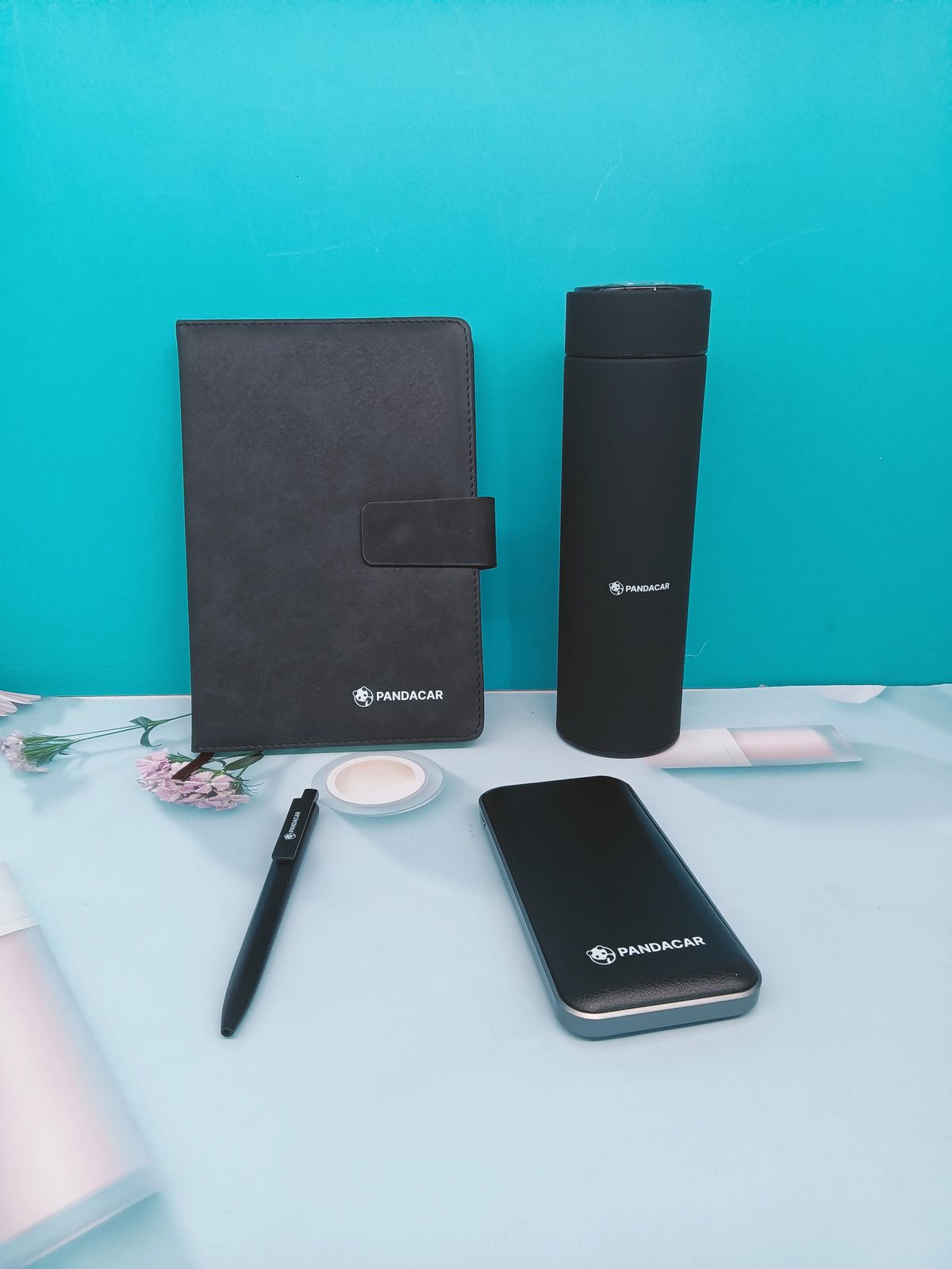 304 Stainless Steel Bottle, A5 Notebook, 10,000mAh Power Bank & Metal Pen Corporate Gift Set gallery 1