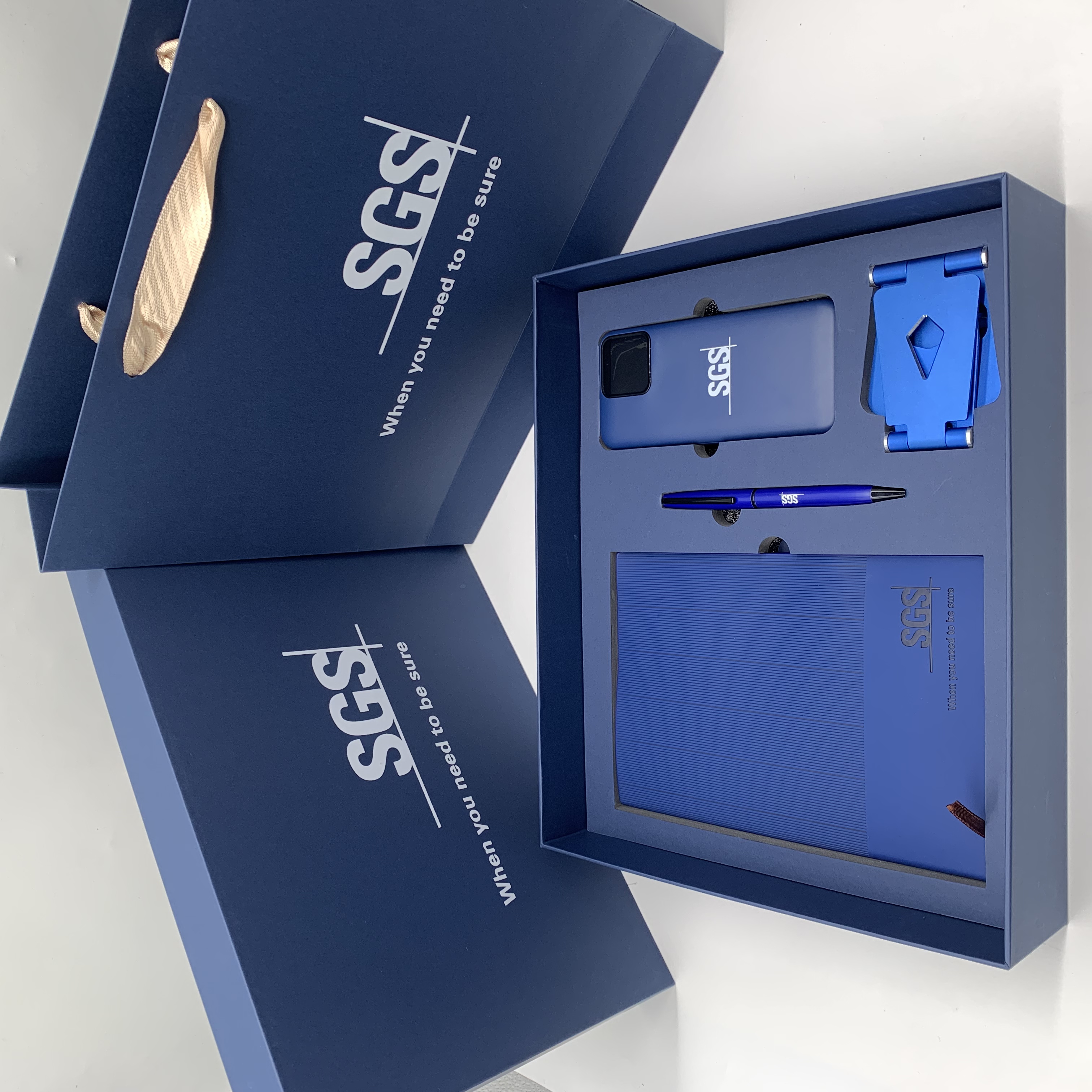 Blue Gift box contain：