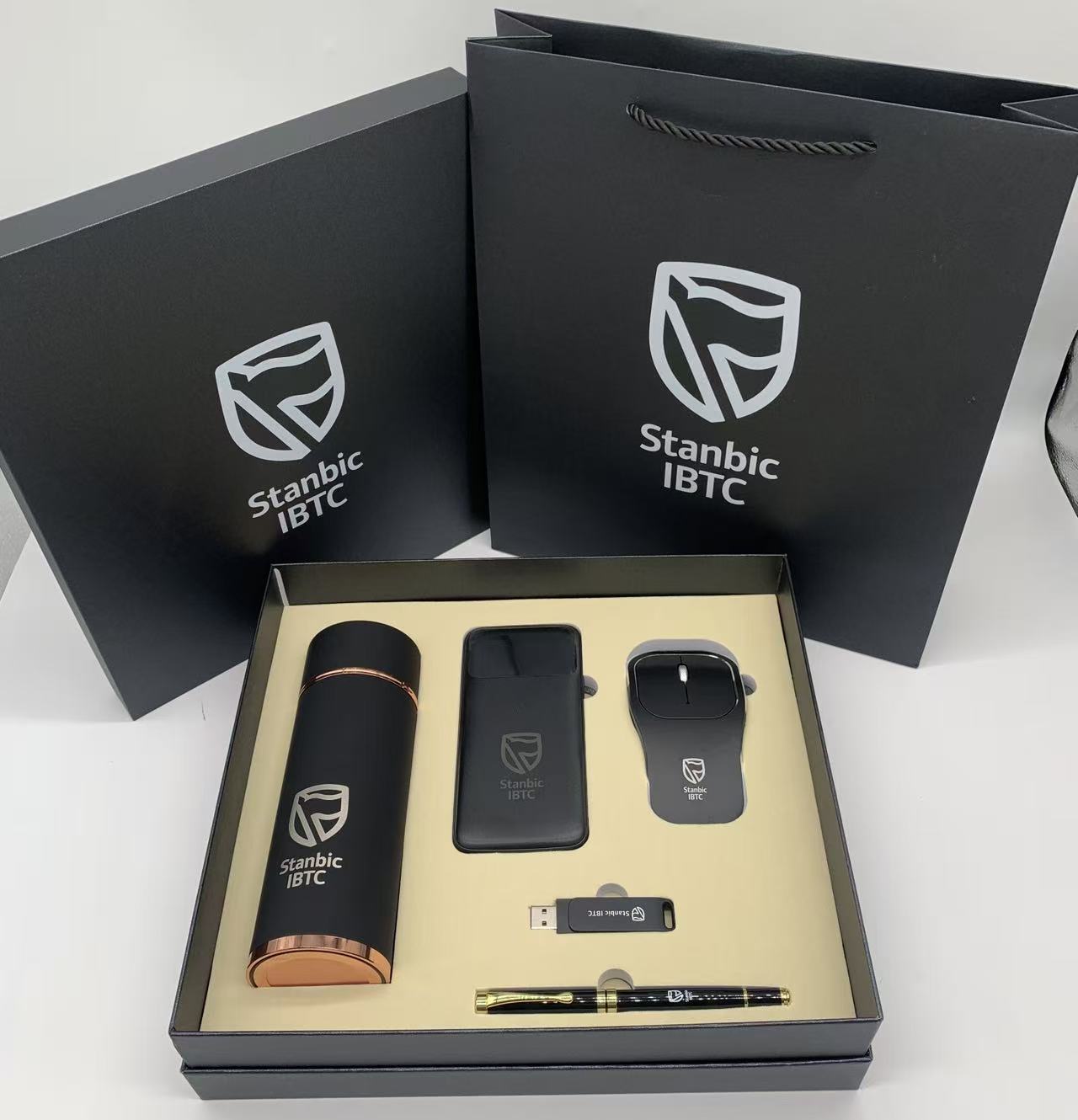 Premium 5-in-1 Corporate Gift Set with Stainless Bottle, Power Bank, Pen, Mouse & 16GB Flash Drive