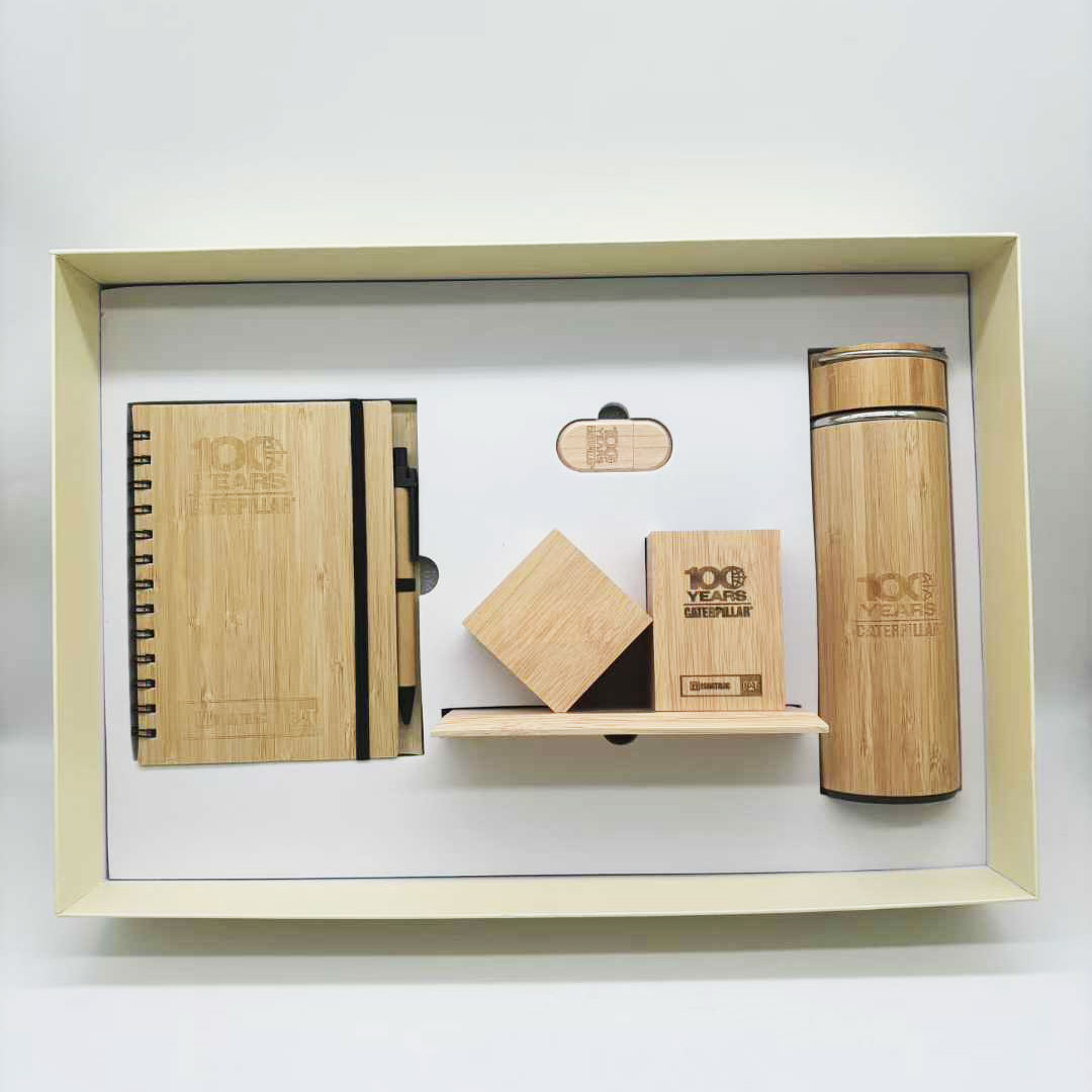 1, Wood bottle with temperature display Gift Set