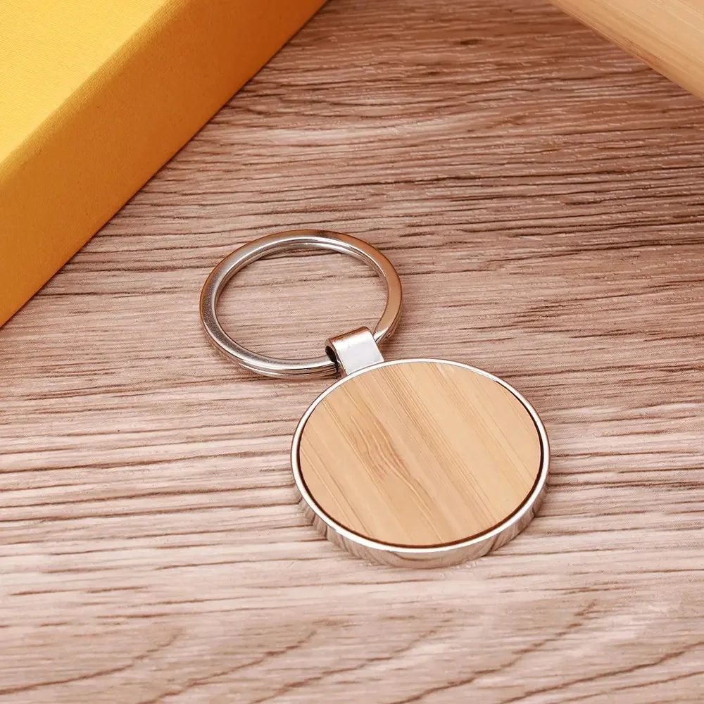Wooden Corporate Gift Set with Bottle, Cardholder, Keyring, Pen and USB Drive gallery 5