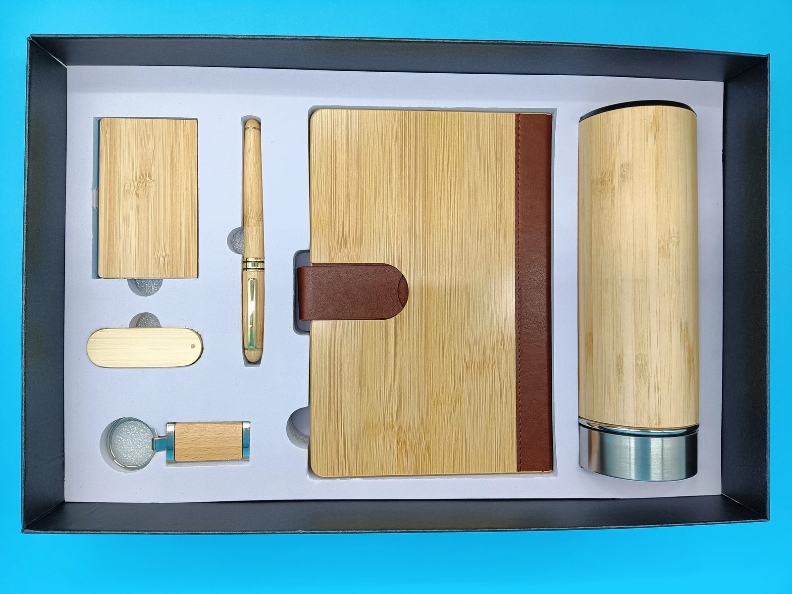 Wood bottle with temperature display Gift Set gallery 3