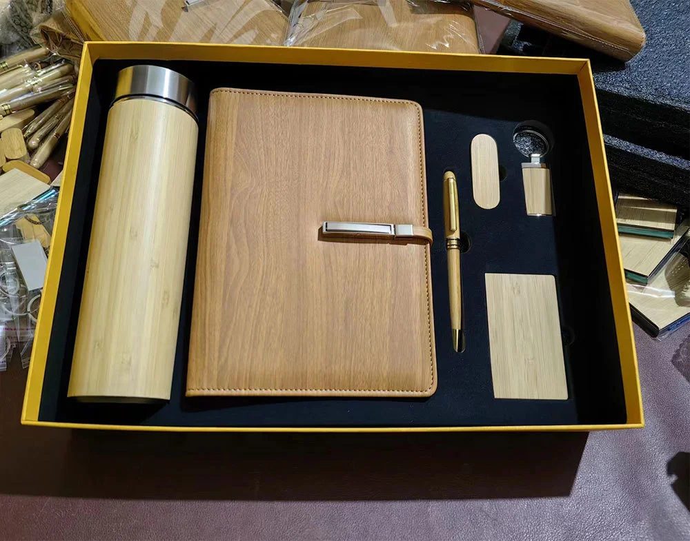 Wooden Executive Gift Set with Temperature Display Bottle and Accessories