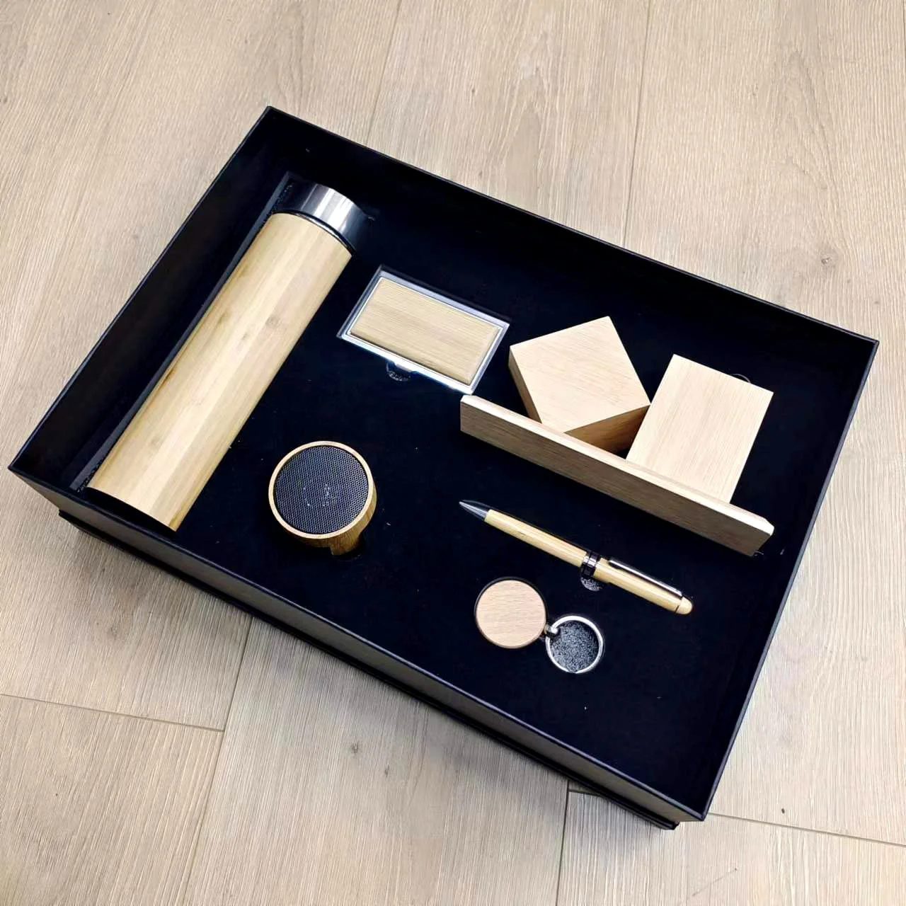 Wooden Executive Gift Set with Temperature Display Bottle & Wireless Charging Station gallery 2