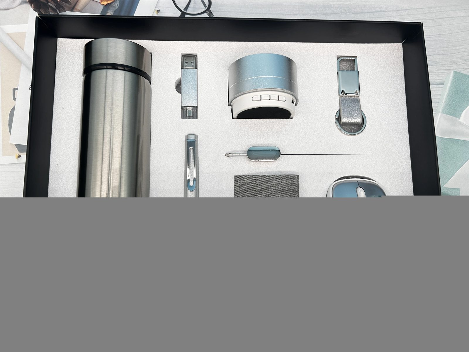 Premium Corporate Gift Set with Stainless Steel Bottle & Tech Accessories gallery 2