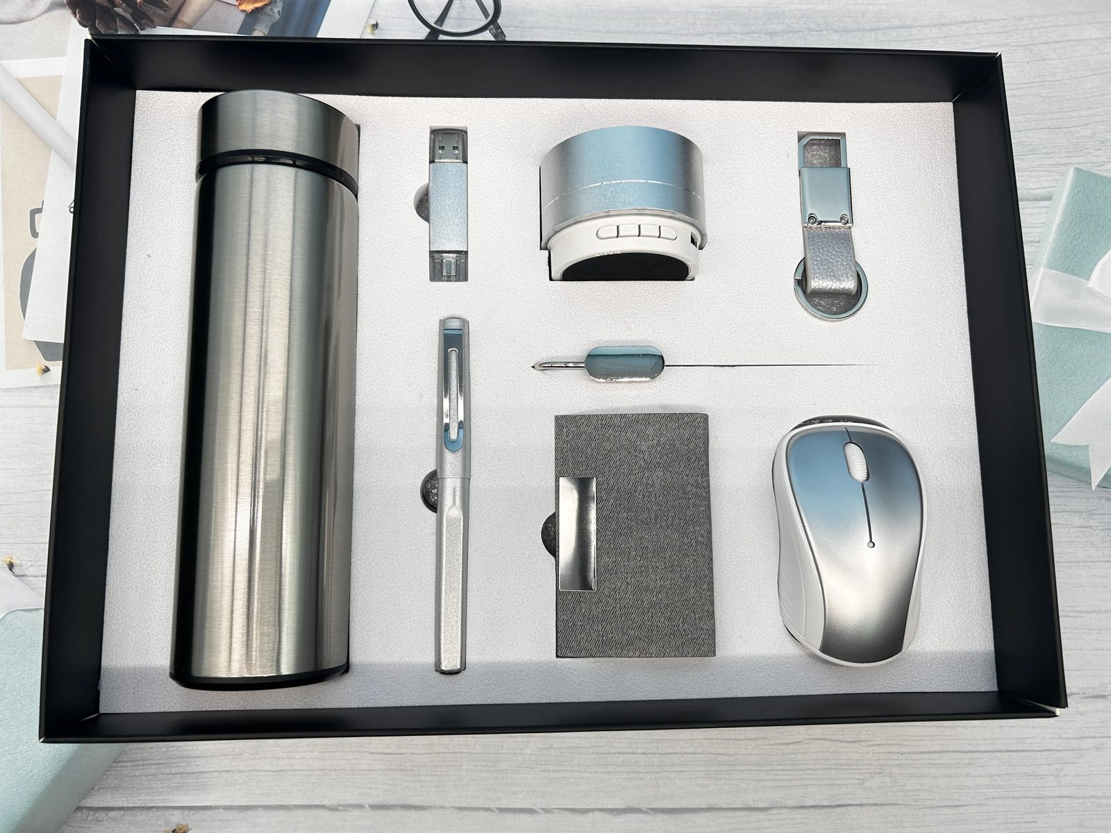Premium Corporate Gift Set with Stainless Steel Bottle & Tech Accessories gallery 3