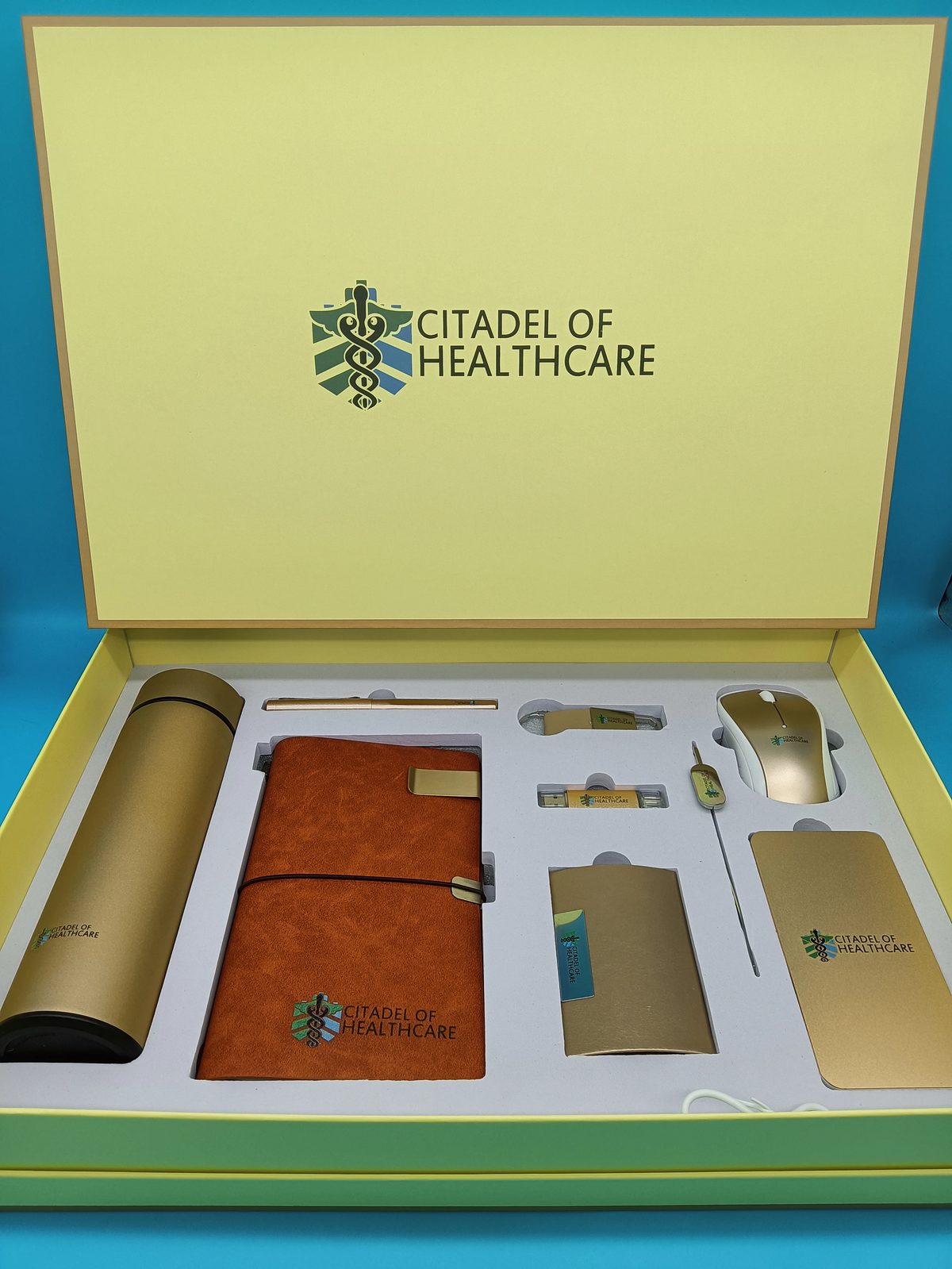 Premium Executive Gift Set with Stainless Bottle, Power Bank & Tech Accessories gallery 2
