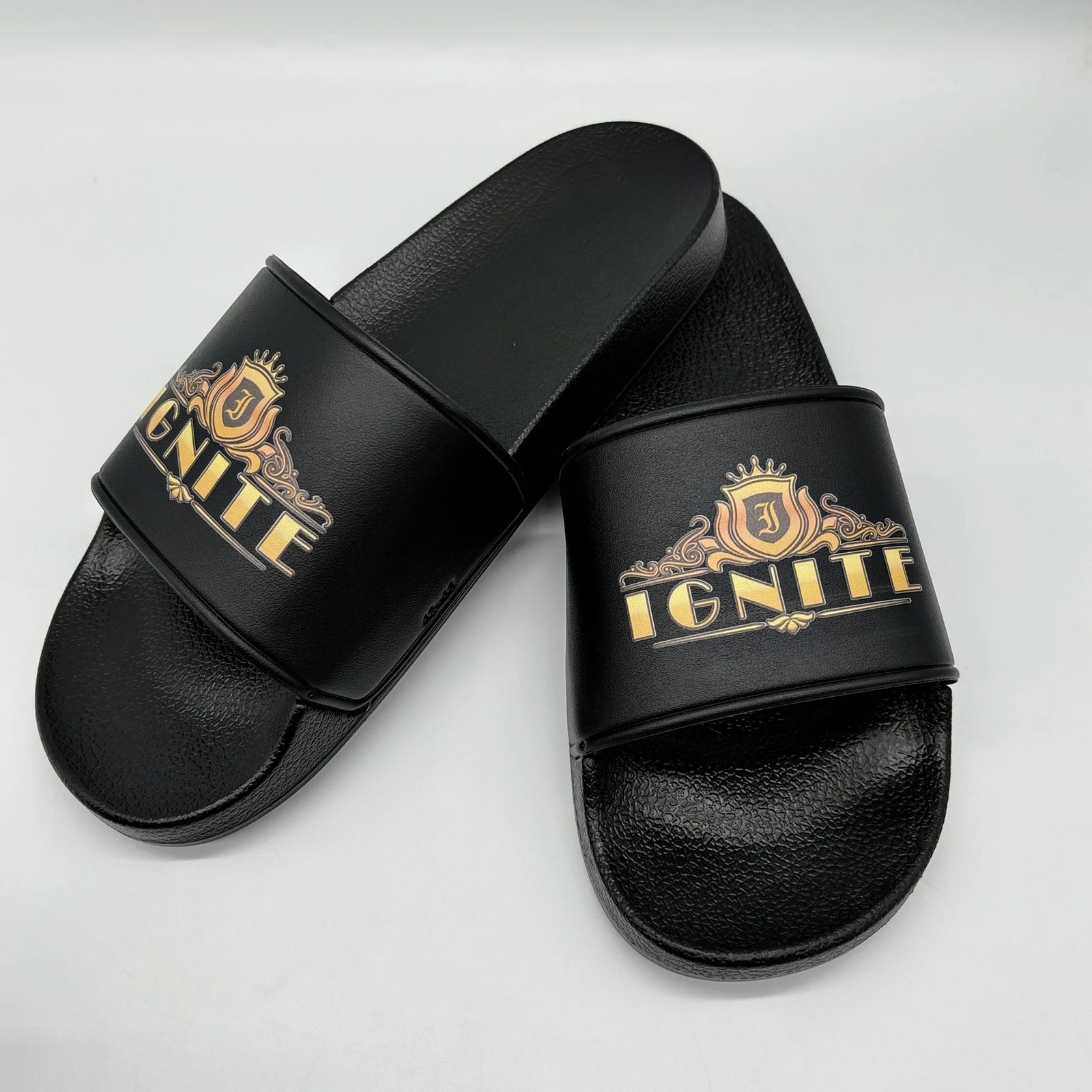Material：PVC